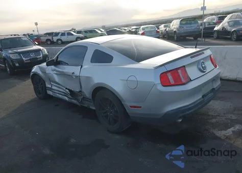 2011 Ford Mustang V6 z USA, uszkodzony, nr VIN 1ZVBP8AM0B5138905